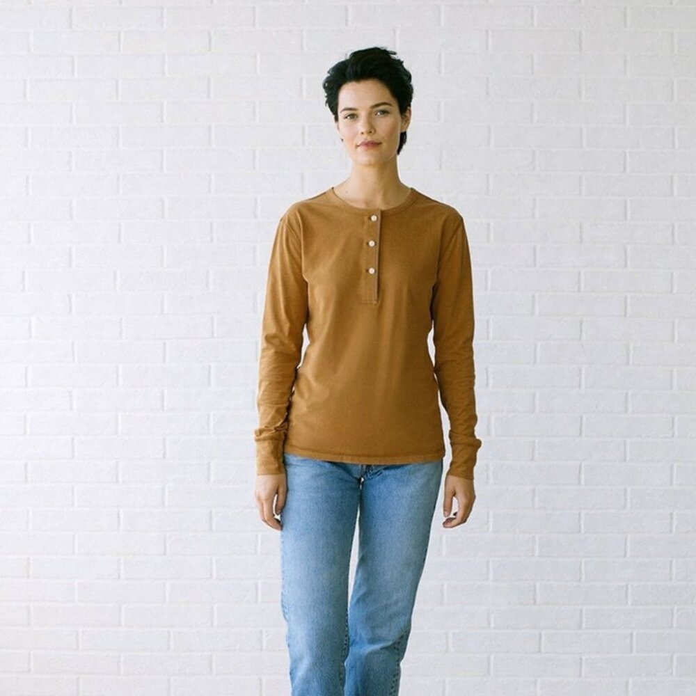 Tradlands Sawyer Henley Long Sleeve Top In Mustard Brown